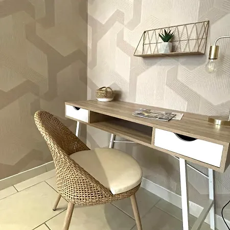 Spacieux T2 - Calme Et Confort En Hypercentre D'arras *