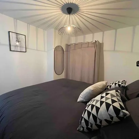 Spacieux T2 - Calme Et Confort En Hypercentre D'arras Arras